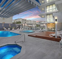 Catalina Resort - Suburb Australia