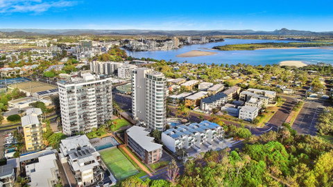 Majorca Isle Beachside Resort - Suburb Australia 20