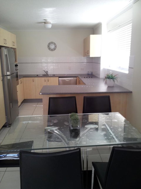 Elouera Tower - Suburb Australia 17