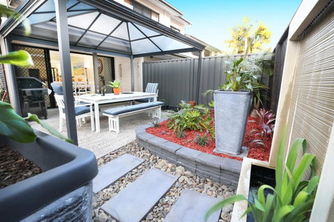 Lotus Retreat - Suburb Australia 12