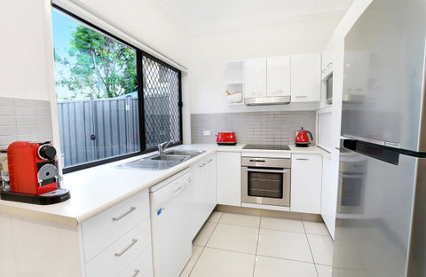 Lotus Retreat - Suburb Australia 15
