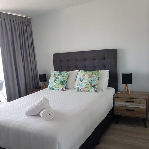 Maroochy Sands Holiday Apartments - Suburb Australia 3
