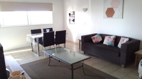 Maroochy Sands Holiday Apartments - Suburb Australia 12
