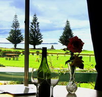 King Island Accommodation Cottages - Suburb Australia
