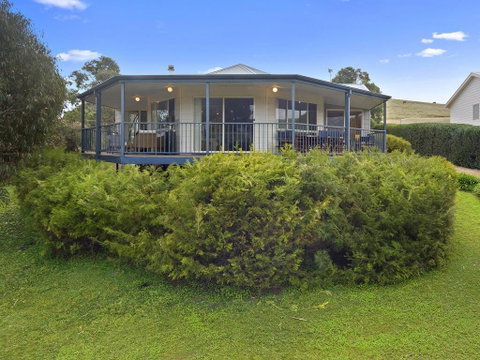 1 Bennett Court - Suburb Australia 0