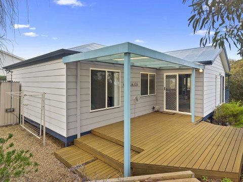 1 Bennett Court - Suburb Australia 1