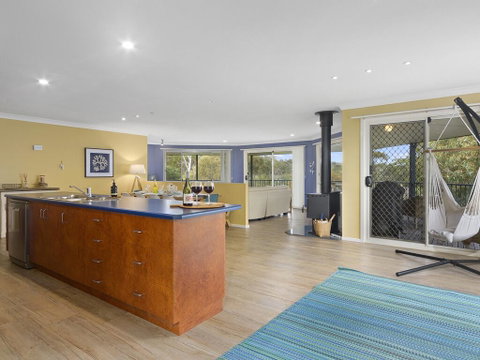 1 Bennett Court - Suburb Australia 2