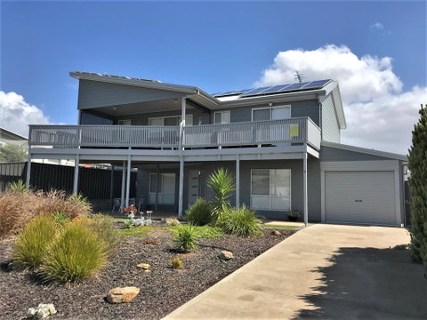 10 Hobart Road - Suburb Australia 0