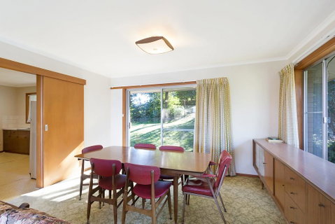 2 Water Crescent - Retro Haven - Suburb Australia 2