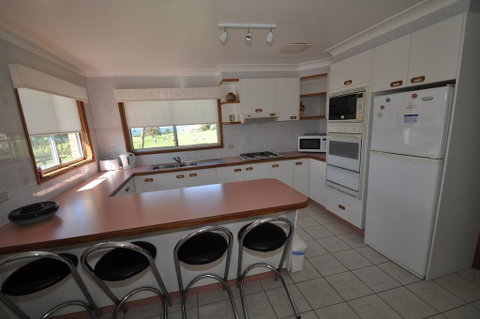 3 Bay Lane - Suburb Australia 3