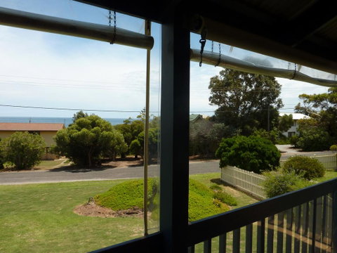 31 Elizabeth Crescent - Suburb Australia 0