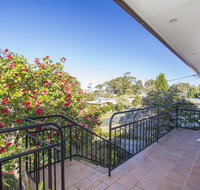 57 Carroll Ave Mollymook Beach - Relaxed Homely Retreat - Suburb Australia