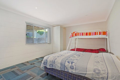 81 Dalmeny Drive - Beach House - Suburb Australia 3