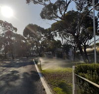 Acclaim Gateway Tourist Park - Suburb Australia