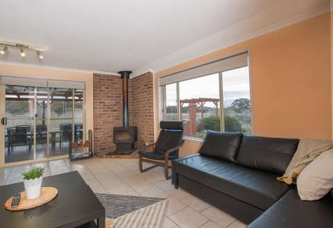 Alpine Drovers Rest - Suburb Australia 1