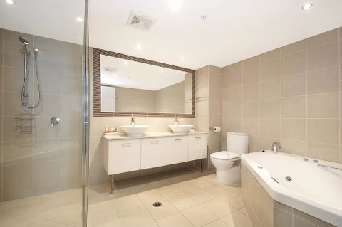 Aqua Vista Resort - Suburb Australia 1