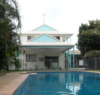 Bargara Beach Motor Inn - Suburb Australia