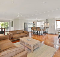 Beach Home in Golden Triangle - Suburb Australia