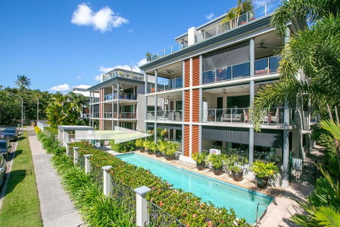 Beachfront Apartment With Ocean Views - Suburb Australia 1
