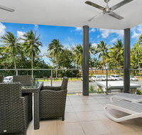 Beachfront Apartment with Ocean Views 4 - Suburb Australia