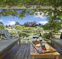 Bourne Cottage - Perfect for all seasons - Suburb Australia
