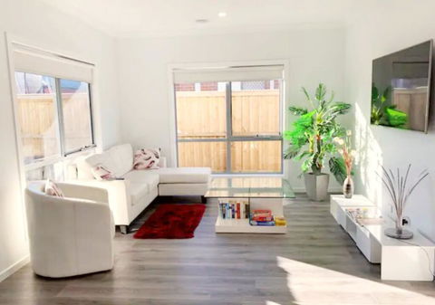 Brand New Home, 10 Mins To Beach, Torquay, Geelong, Deakin, Hospitals - Suburb Australia 0