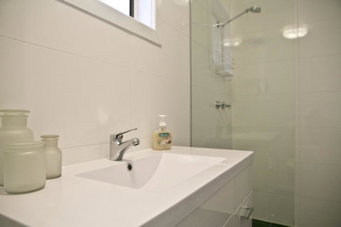 Breakaway Views Lia Place - Suburb Australia 3