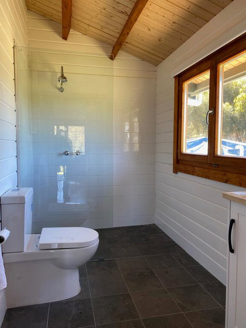 Bretts Rest - Suburb Australia 3