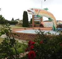 Big Trout Motel - Suburb Australia
