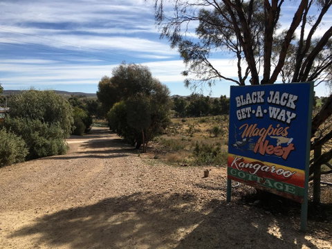 Black Jack Get-A-Way Magpies Nest - Suburb Australia 0