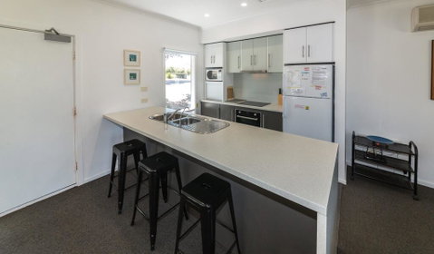 Bungala Cottage - 28 Jetty Road - Suburb Australia 0