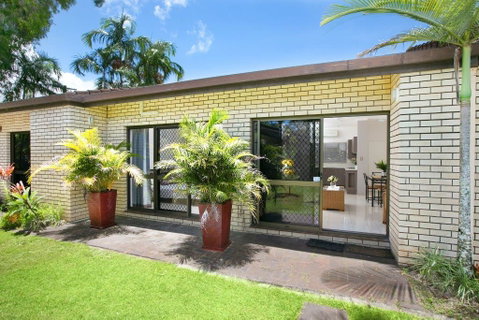 Cairns Reef Retreat - Suburb Australia 3