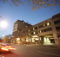 Canberra City YHA - Suburb Australia