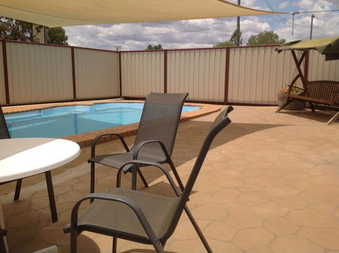 Charleville Waltzing Matilda Motor Inn - Suburb Australia 2