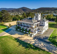 Claremont House - Suburb Australia