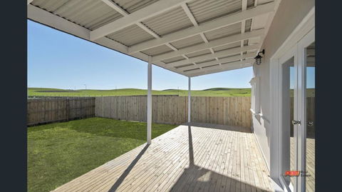Cloverdale Cottage - Suburb Australia 2