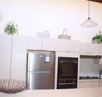Coastal Retreat Unit 3 - Suburb Australia