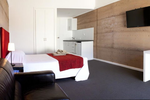 Crossroads Ecomotel - Suburb Australia 1