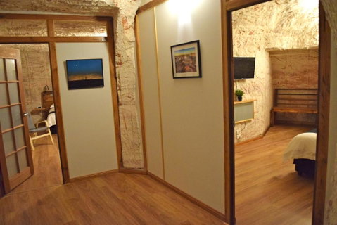 Dug Out B&B Apartments - Suburb Australia 2