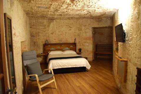 Dug Out B&B Apartments - Suburb Australia 1