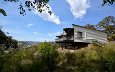 Eagle's Nest - Suburb Australia 3