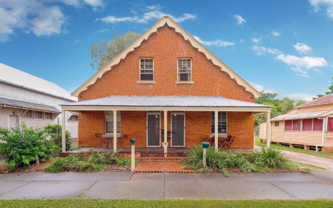 Eliza 1875 Red Brick Duplex Townhouse - Suburb Australia 0