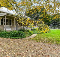 Elm Cottage - Suburb Australia
