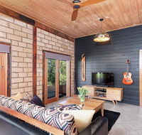 Falls River Luxury Accommodation - Suburb Australia