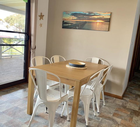 Fareview Beach House - Suburb Australia 3
