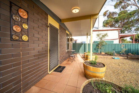 Flinders Ranges Bed And Breakfast - Suburb Australia 2
