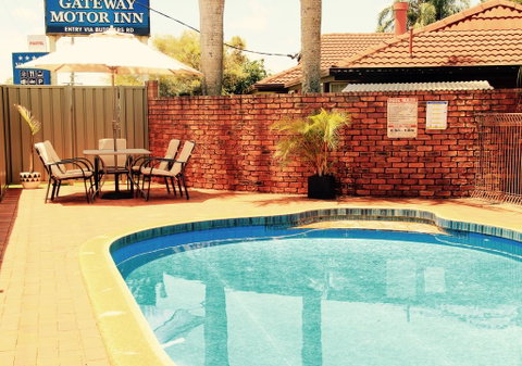 Gateway Motor Inn - Suburb Australia 2