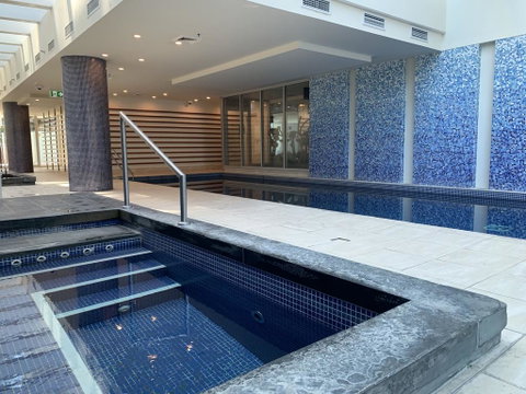 GLENELG Five Stars - Suburb Australia 1