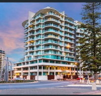 Glenelg Getaway 3 bedroom apartment - Suburb Australia