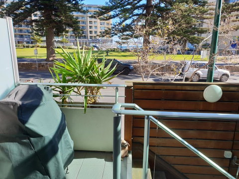 Glenelg Getaway 3 Bedroom Apartment - Suburb Australia 2